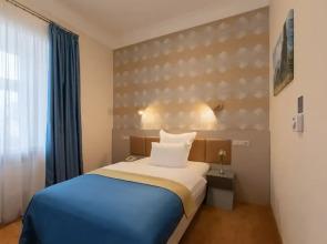 Dvor Podznoeva Studios and Apartments