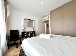 Peaceful 2 minutes European Parliament