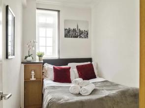 Picktheplace Sussex Gardens Apartments III