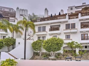 Quiet Avalon Getaway Villa w/ Ocean View & Balcony