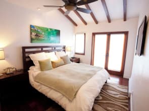 Amazing Luxury Ocean Front Hamilton Cove Villa W/electric Cart