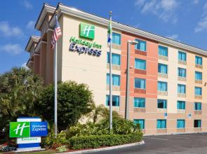 Holiday Inn Express Ft. Lauderdale Cruise-Airport by IHG