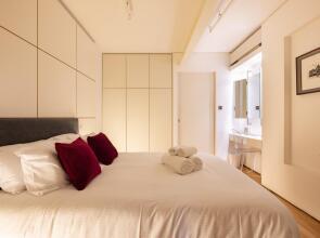 Central Soho Loft With A C Concierge