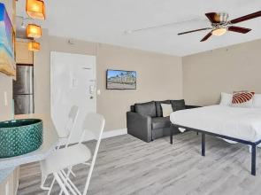 Gorgeous Studio/1bath, Miami Beach, Minutes From South Beach!