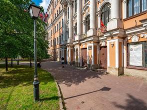 Apartments on Malaya Konyushennaya