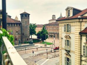 Piazza Castello Apartment