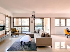 Maoz Jonquille in Tel Aviv-yafo