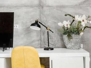 Hostgost at Molerova 9