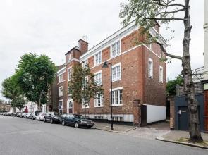 Spacious 2BR Home in Islington - up to 6 Guests!