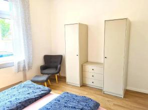 Burgunder helle und geräumige Ferienwohnung