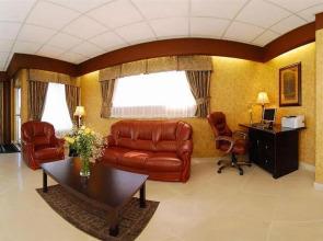 Hollies Hotel & Suites