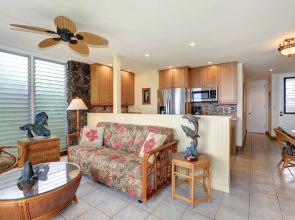 Pikake #a6 2 Bedroom Condo by RedAwning