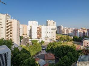 Modern 2 Bedroom Apartment With Views in Lisbon