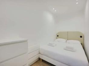 Modern Apartment With Terrace