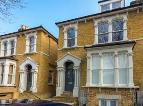 Modern Duplex In Hackney