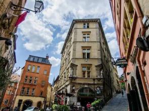 Gourguillon Sky View