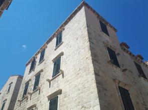 Old Town Ivory Apartments