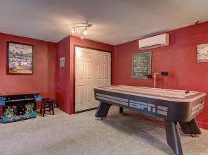 Oak Ridge Retreat - Five Bedroom Home