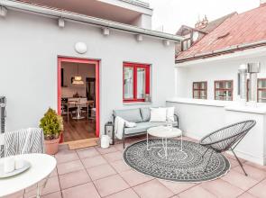 TurnKey Apartment Train Station