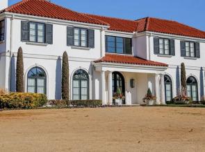 Affordable Downtown Studio With Full Kitchen 32A