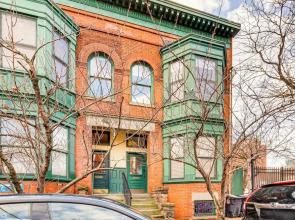 1 Mi to Prudential Center: Remote Work-ready Apt