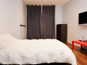 Studio charmant avec balcon et vue sur Tour Eiffel