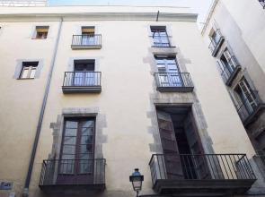 No 18 - The Streets Apartments