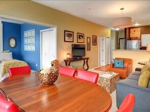 Belltown Court Home Port Deluxe Suite - Two Bedroom Apartment with Bal