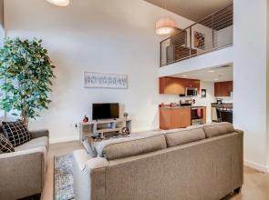 Gorgeous 3 BR Loft In Heart of Gaslamp