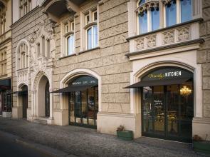 MN6 Luxury Suites by Adrez Living