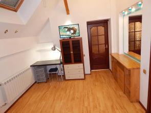 AAA Elita on Ordzhanikidze 23