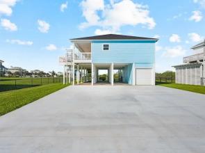 Gulf Winds 3 Bedroom Home