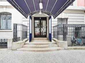 Charming Quiet Studio Right Off Central Park West