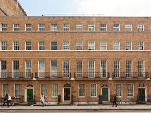 Lovely Flat in Literary London