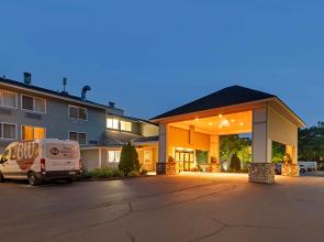 Best Western Plus Windjammer Inn & Conference Center