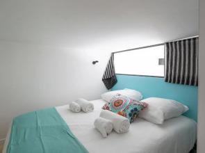 L'Instant by Cocoonr