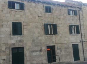 Rooms Garden - Hostel