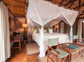 Sindabezi Island Camp