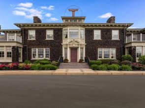 Traditions Hotel & Spa Johnson City - Binghamton, an Ascend Collection Hotel