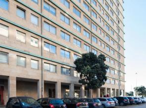 Apartament em condominio com Piscina