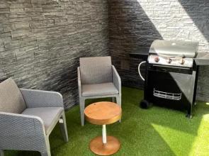 Love Room Jacuzzi Netflix