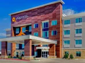 La Quinta Inn & Suites by Wyndham Northlake Fort Worth