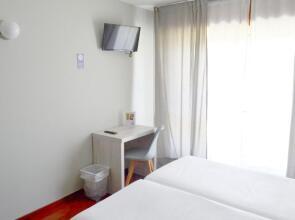 Hostal Alda Puerta Coruña