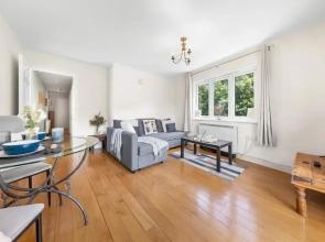 Cosy London Apartment Near Canary Wharf