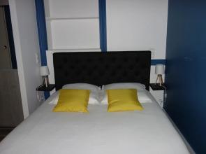 Clermont-ferrand-city-room