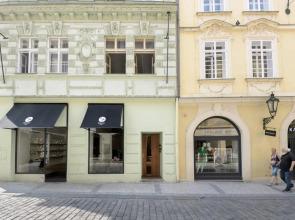 Stylish, Light-Filled Home in the Historic Center