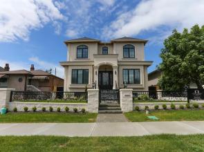 Tasteful 2 Bedroom Suite near Marine Gateway by Elevate Rooms