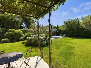 Maison Eygalières, 5 pièces, 6 personnes - FR-1-599-16