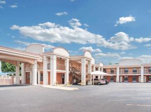 Days Inn by Wyndham McAllen