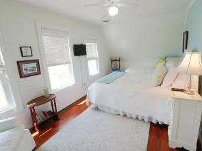 3723 Pleasant Ave. 3 Bedroom Home by RedAwning